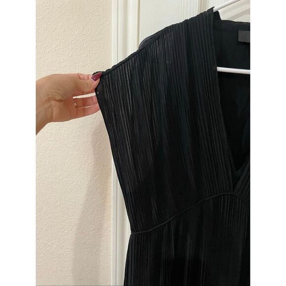 Banana Republic Ana Pleated Maxi Dress Size Medium - Picture 6 of 9